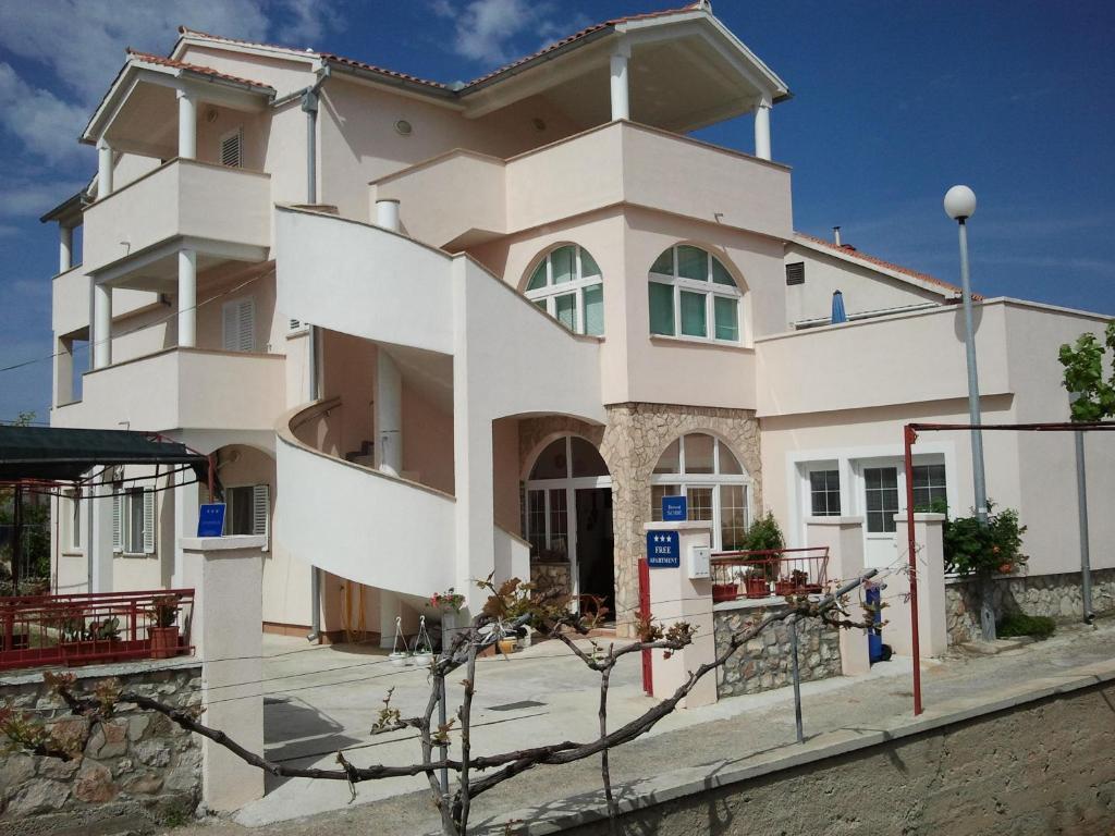 Apartments Jakovcev Betina  Exteriér fotografie